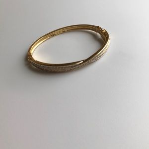 💥SALE💥Genuine Swarovski Crystal Gold Bangle